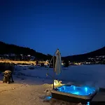 ヴィラ Lakefront Villa, Exclusive Leisure Near Golf & Panorama Center *