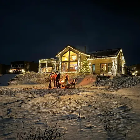 Lakefront Villa, Exclusive Leisure Near Golf, Straand Summerland & Panorama Center Villa *