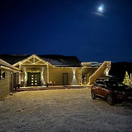 Lakefront Villa, Exclusive Leisure Near Golf, Straand Summerland & Panorama Center *