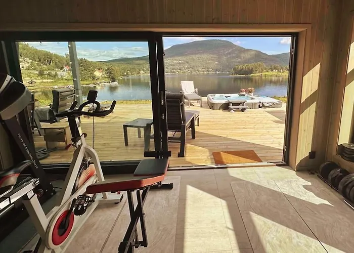 וילה Lakefront Villa, Exclusive Leisure Near Golf & Panorama Center