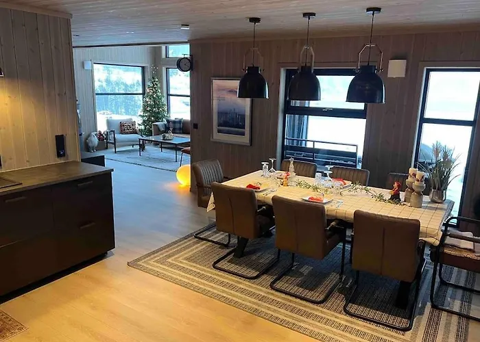 וילה Lakefront Villa, Exclusive Leisure Near Golf & Panorama Center וראדל