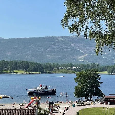 Lakefront Villa, Exclusive Leisure Near Golf, Straand Summerland & Panorama Center *
